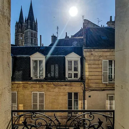 Charming With View Of The Abbaye-aux-hommes Apartment Caen